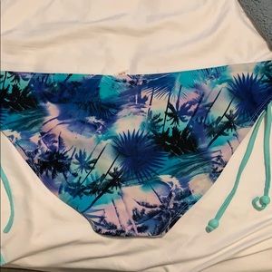 NWOT Bikini bottom